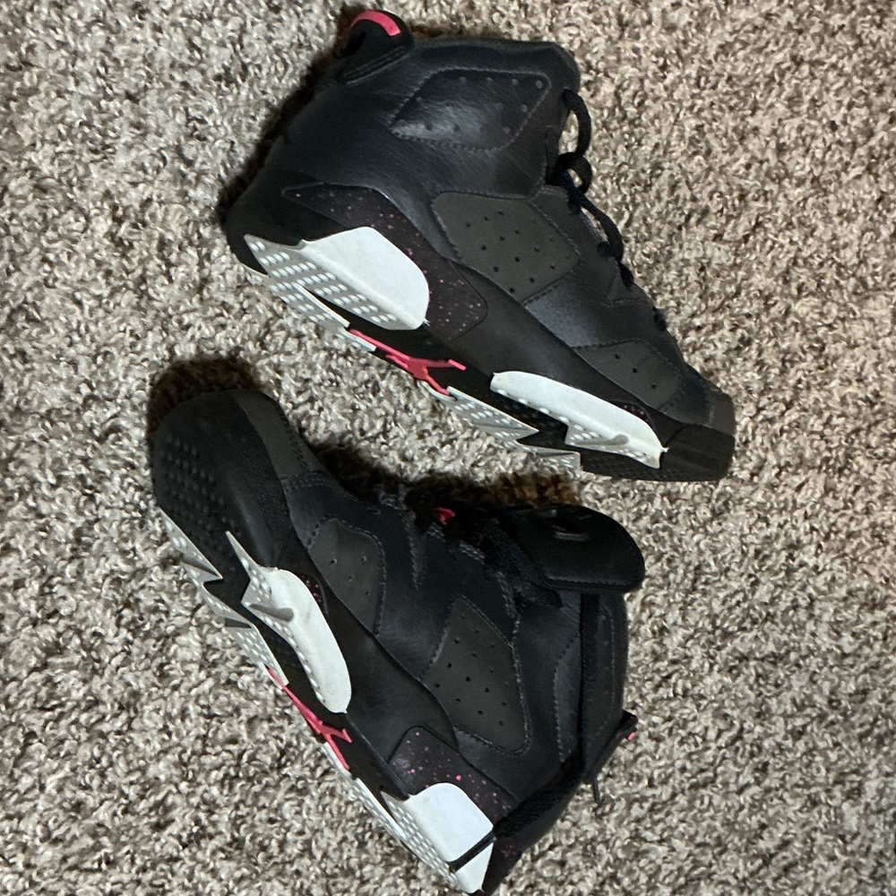 Jordan Kids' Black with Pink Accent Retro Basketball Sneakers